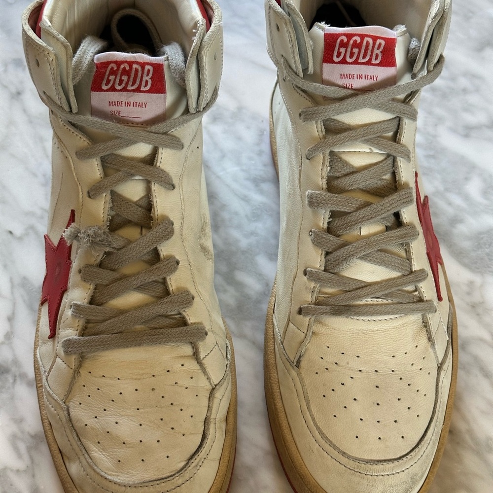 Golden Goose (preowned) Sneakers with High-Top Design and Vintage Look
